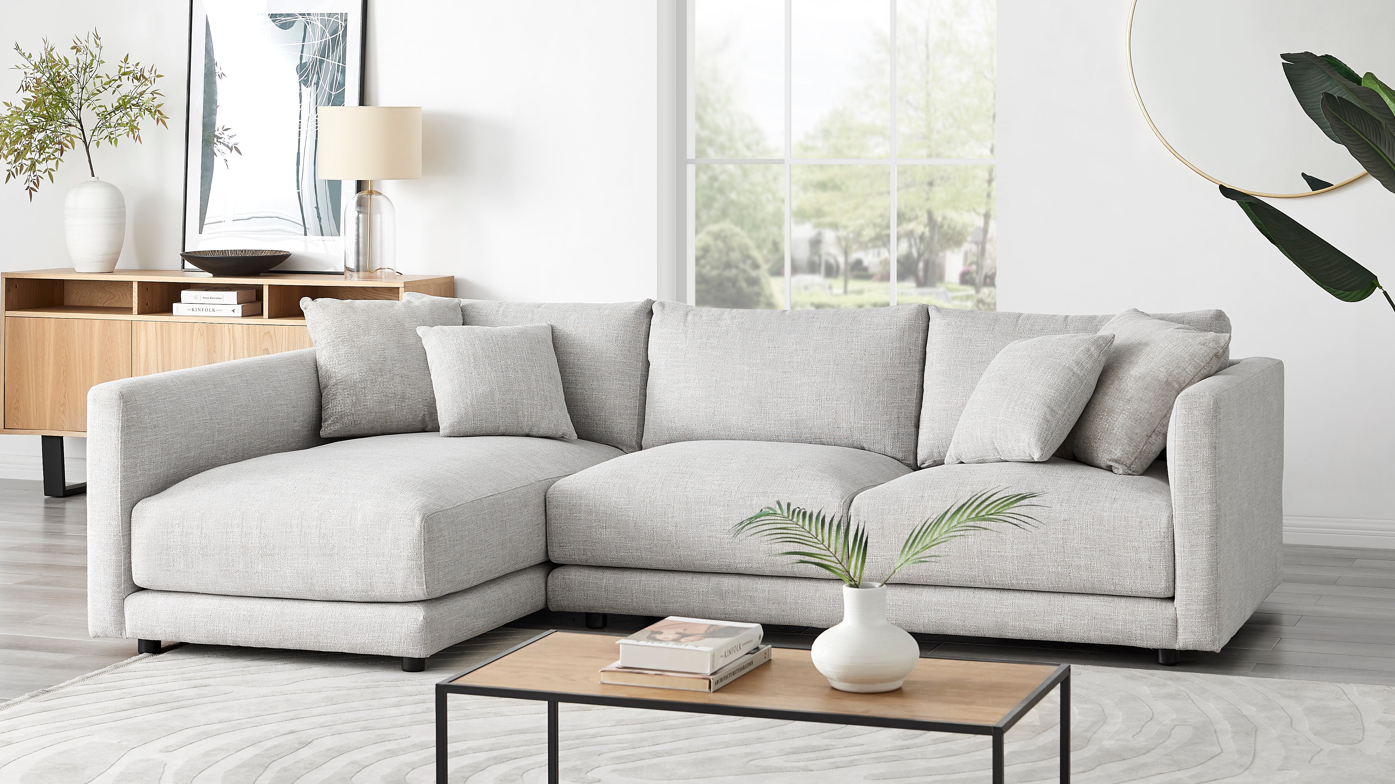 Arlo Sectional